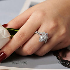 2 PC Vintage Halo CVD Diamond 18K Gold Bridal Wedding & Engagement Ring Set for