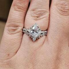 2 PC Pear Teardrop CVD Diamond 18K Gold Wedding & Engagement Ring Set for Women